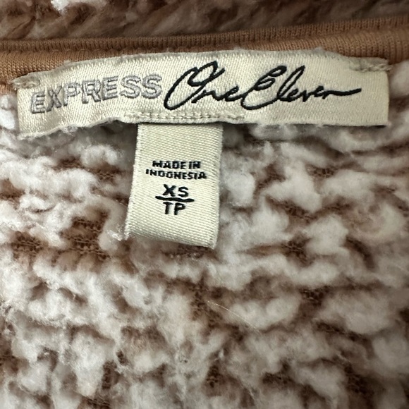 Express One Eleven Sherpa Fleece 1/4 Zip Maroon Size XS - Picture 5 of 8